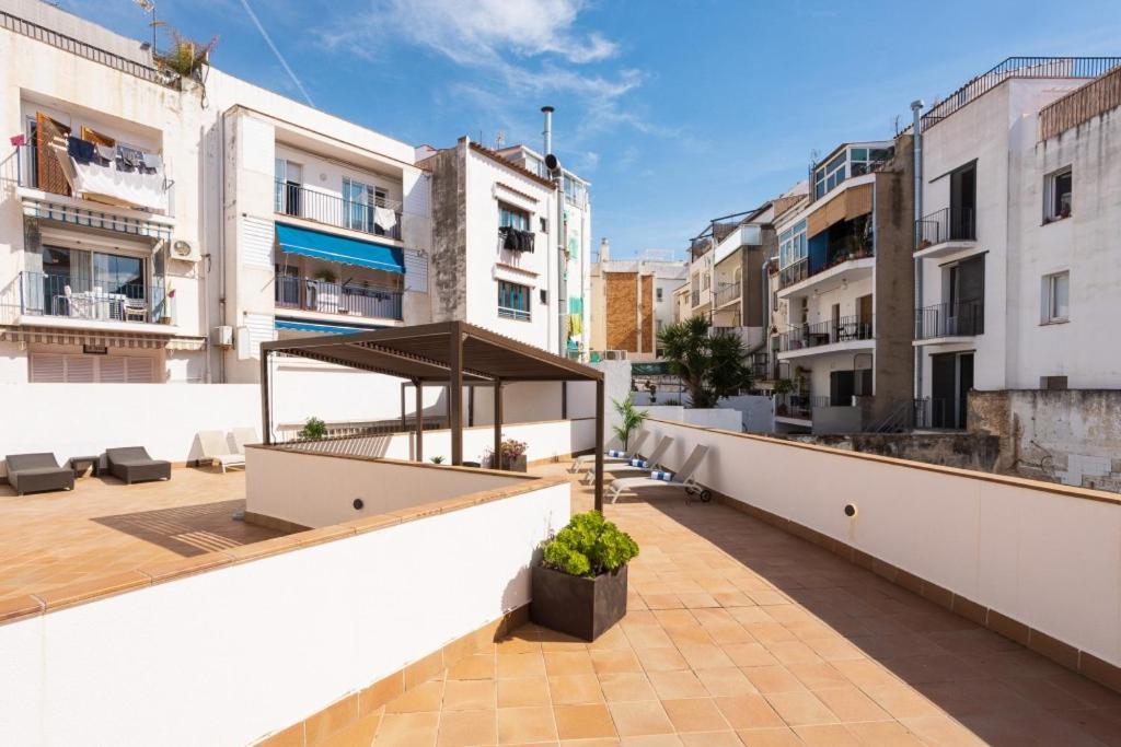 Lucas House Apartments By Sitges Group Екстер'єр фото